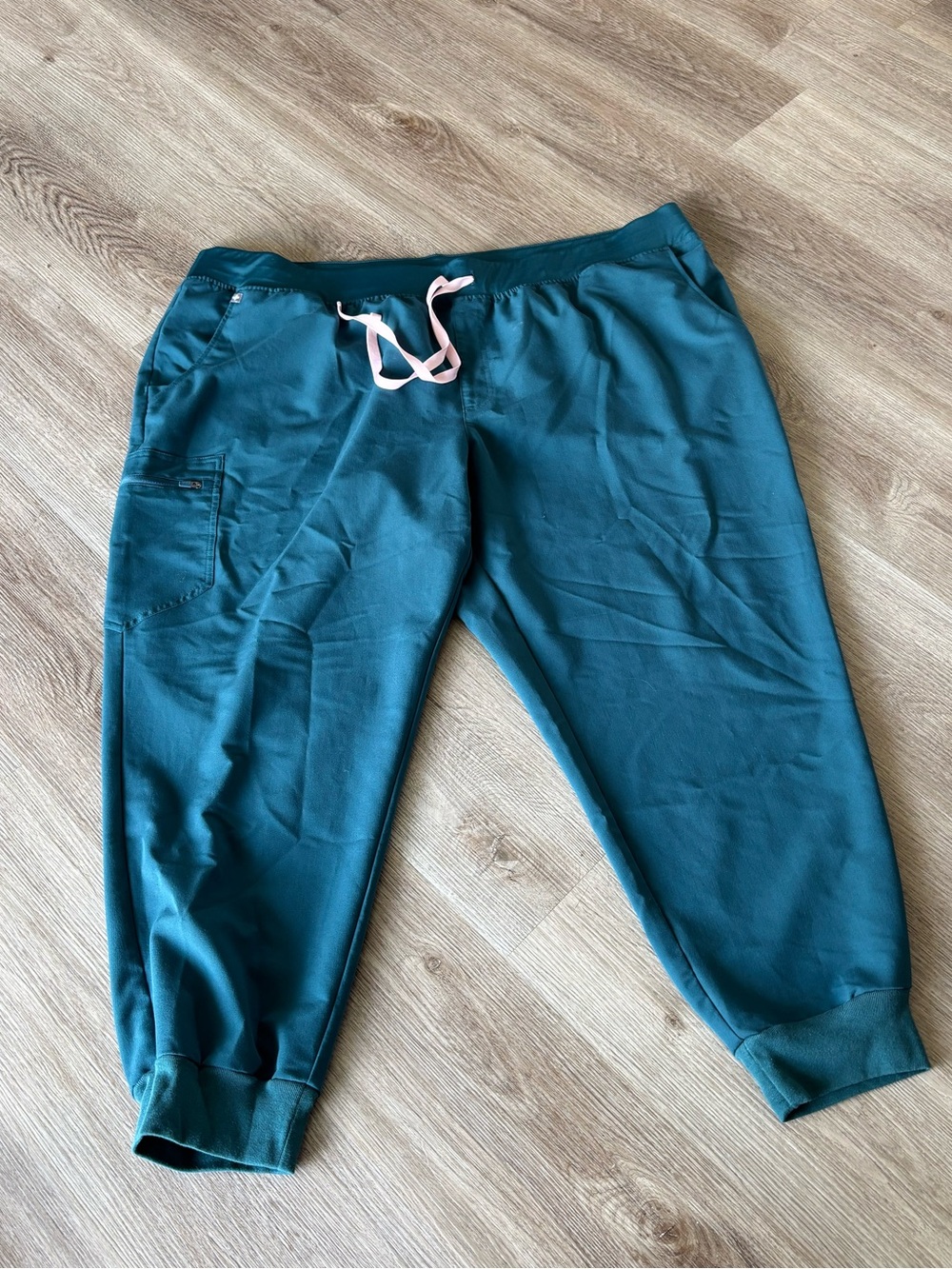 Figs Caribbean Blue Scrub Set - Picture 7 of 10